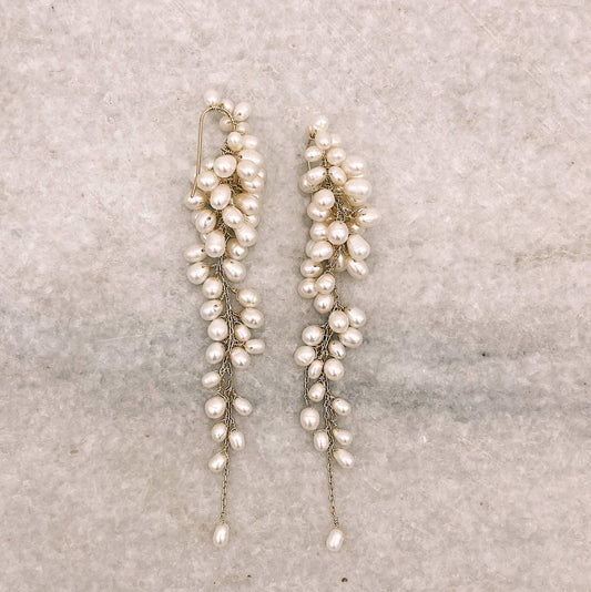 Boucles Joséphine XL — Boucles d’oreilles cascade XL de perles d’eau douce — Bijou Mariage Couture artisanal— Les Majestés