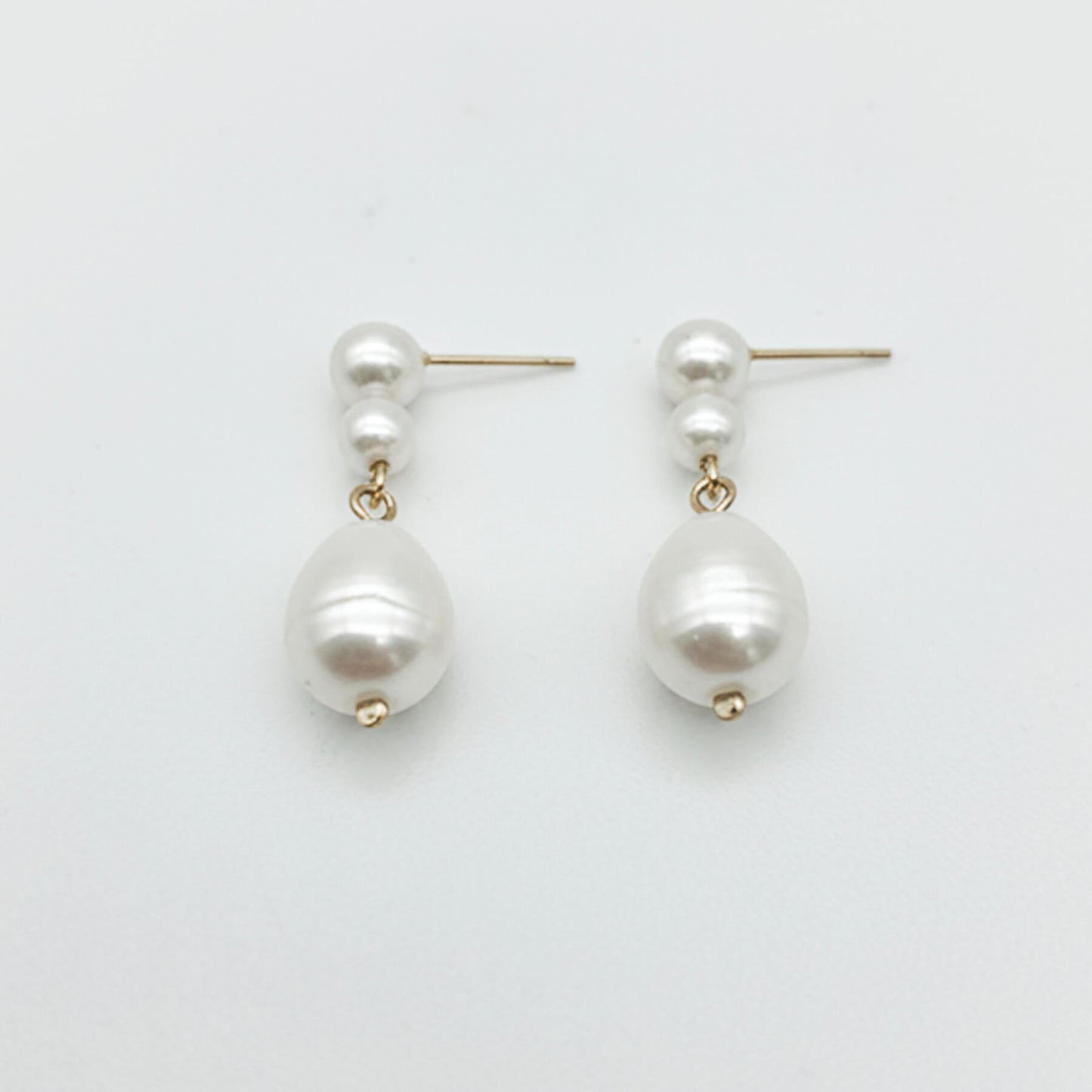 Boucles Oscar — Boucles d'oreilles perles baroques et gold filled — Bijou Mariage Couture artisanal — Les Majestés