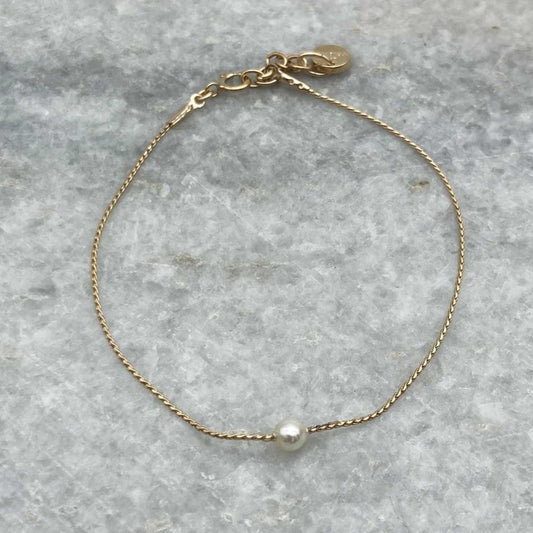 Bracelet Lola— Bracelet perle nacrée Swarovski — Bijou mariage Couture artisanal — Les Majestés