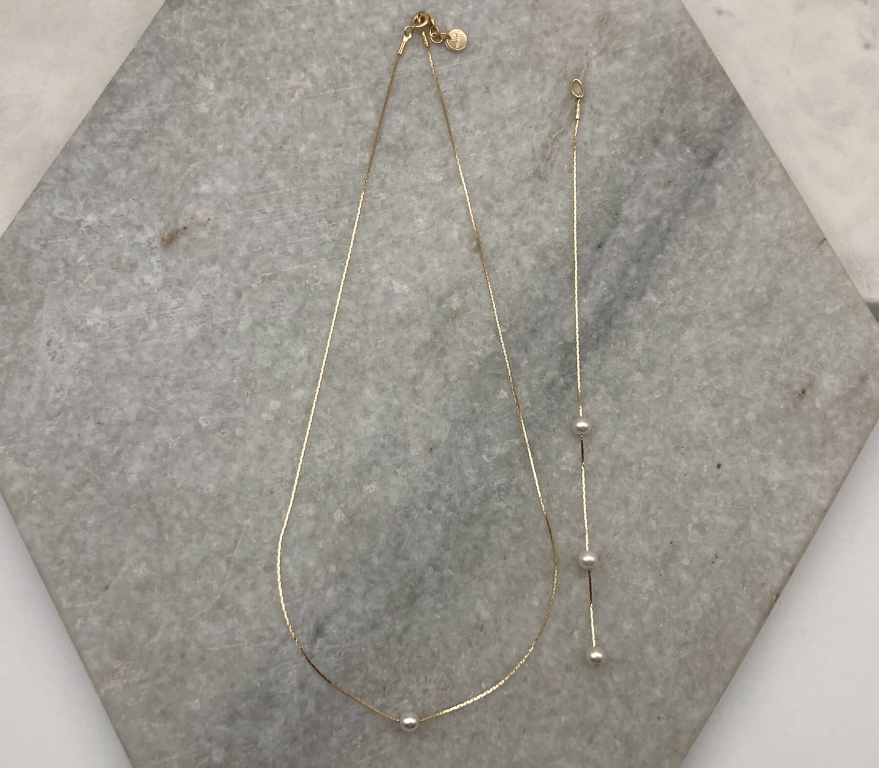 Collier et chaine de dos Lola — Collier et chaîne de dos perle nacrée Swarovski — Bijou mariage Couture artisanal — Les Majestés