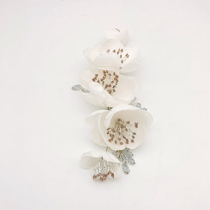 Ornement SUZY — Ornement floral en soie — Accessoire de cheveux Mariage Couture artisanal — Les Majestés