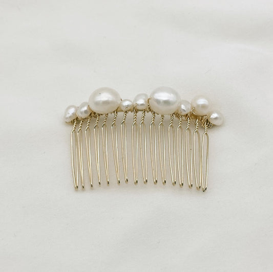 Peigne FWP — Peigne perles d'eau douce baroques — accessoire de cheveux mariée Couture artisanal — Les Majestés