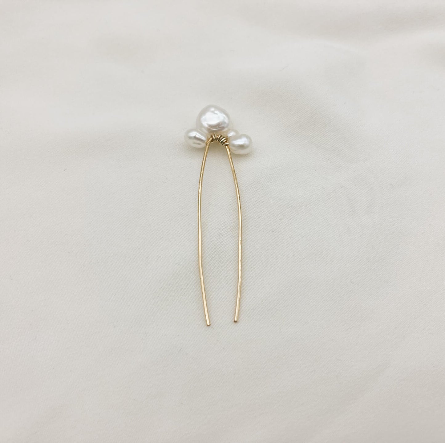 Petit Pic FWP — Petit pic à cheveux perles d'eau douce — accessoire de cheveux Mariage Couture artisanal — Les Majestés