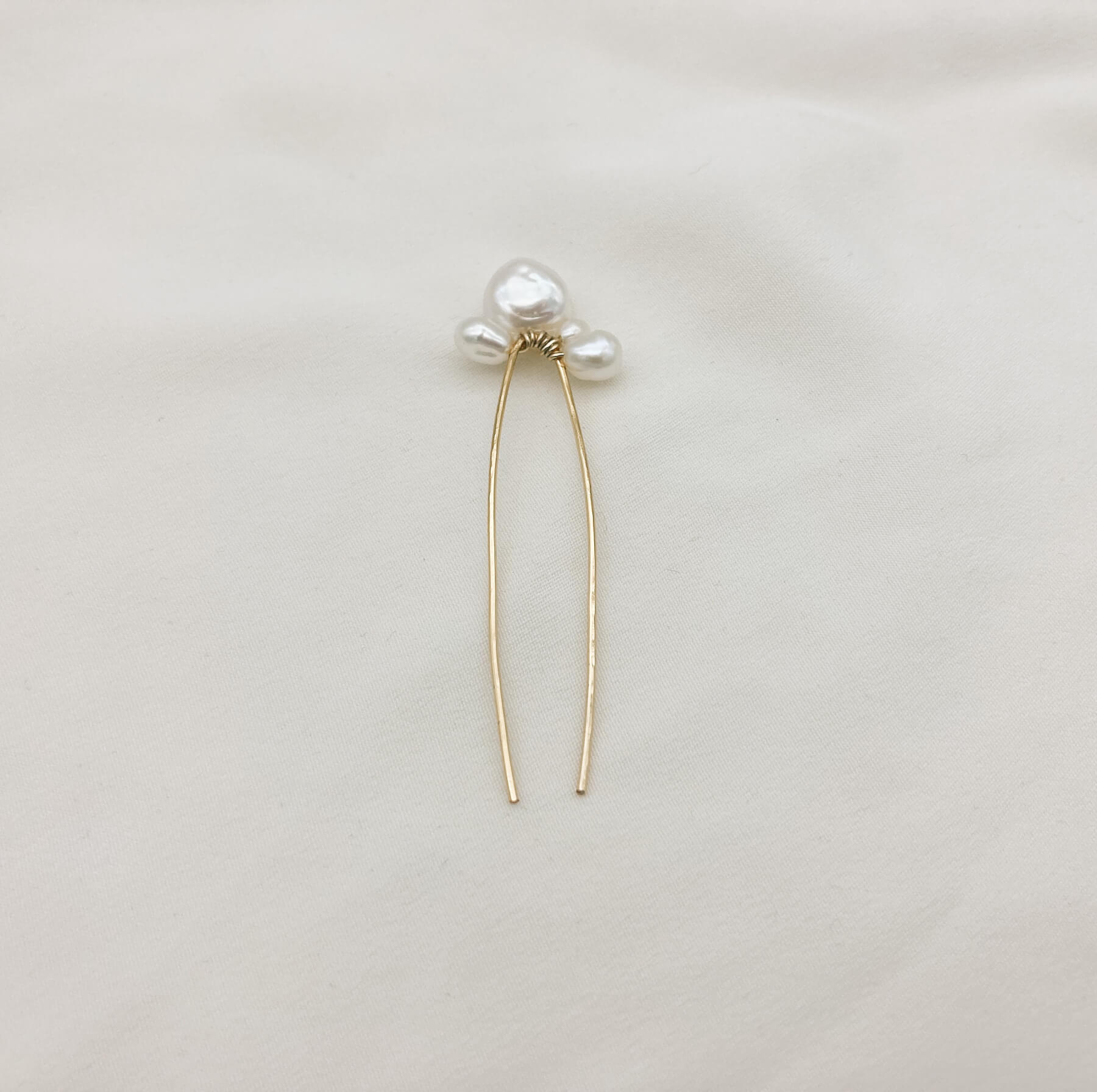 Petit Pic FWP — Petit pic à cheveux perles d'eau douce — accessoire de cheveux Mariage Couture artisanal — Les Majestés